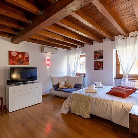 バルドリーノCasa Agli Archiアパートメント エクステリア 写真