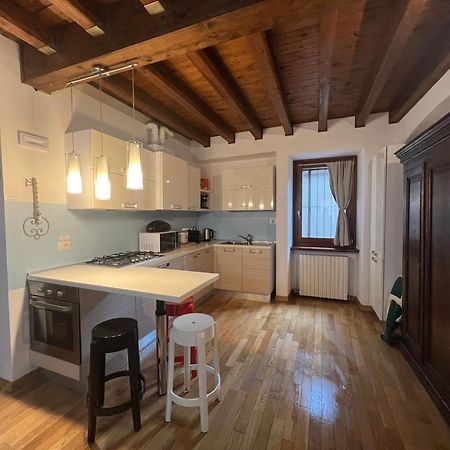 バルドリーノCasa Agli Archiアパートメント エクステリア 写真